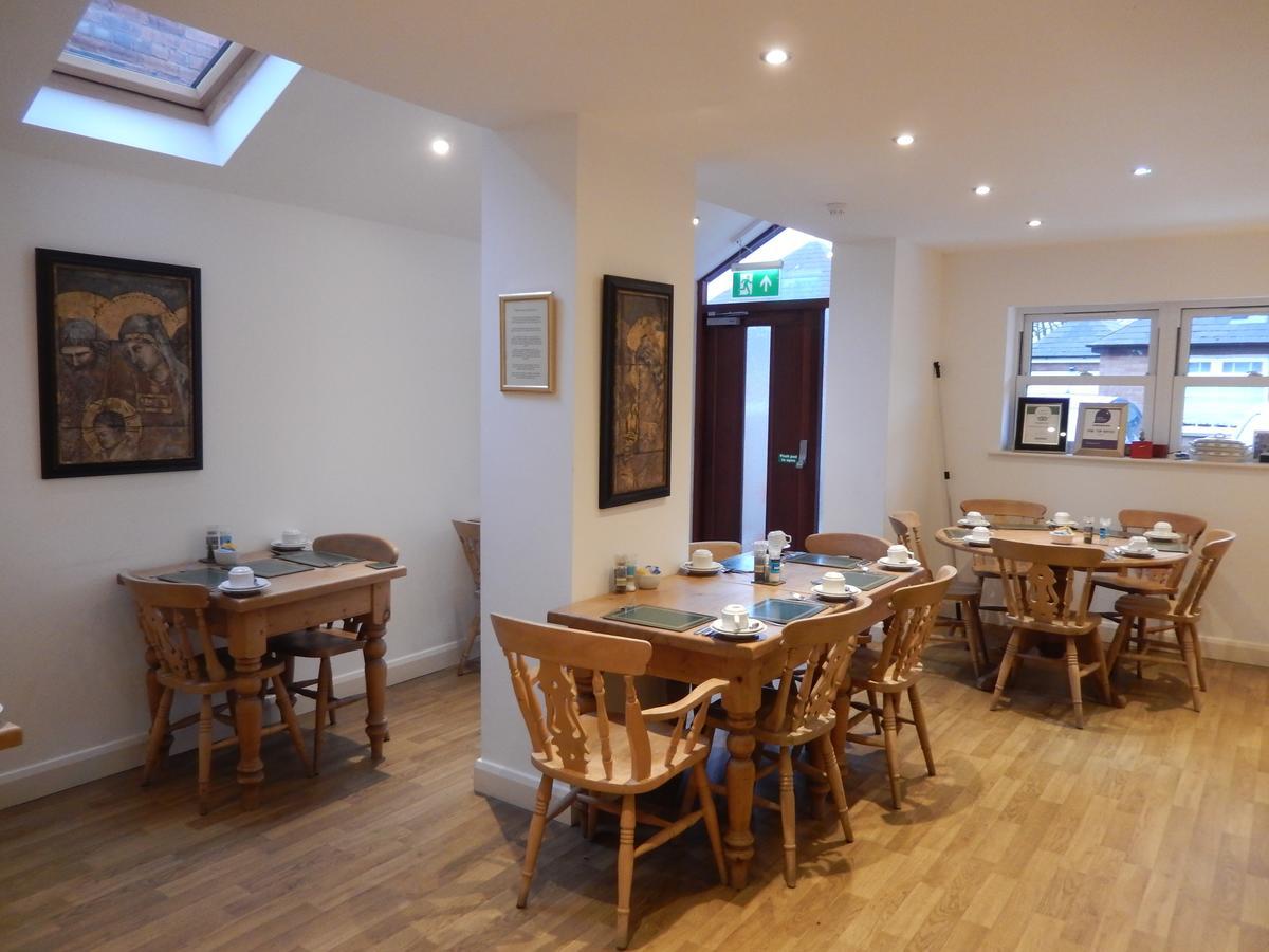 Newport Guest House Lincoln Bagian luar foto