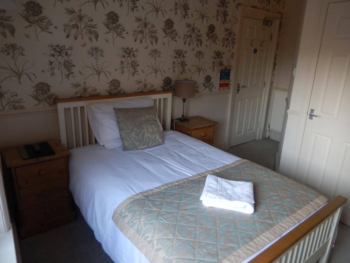 Newport Guest House Lincoln Bagian luar foto