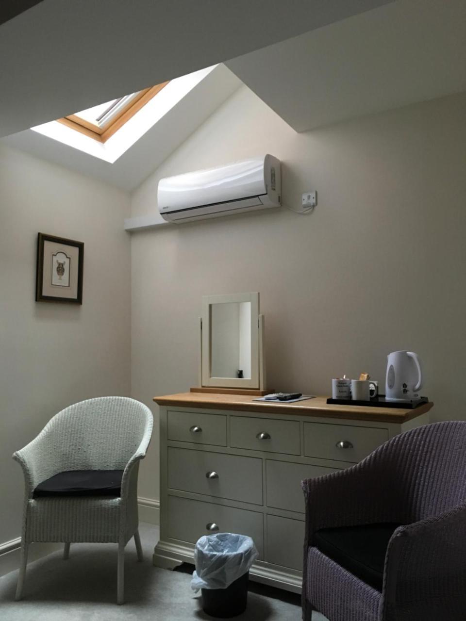 Newport Guest House Lincoln Bagian luar foto