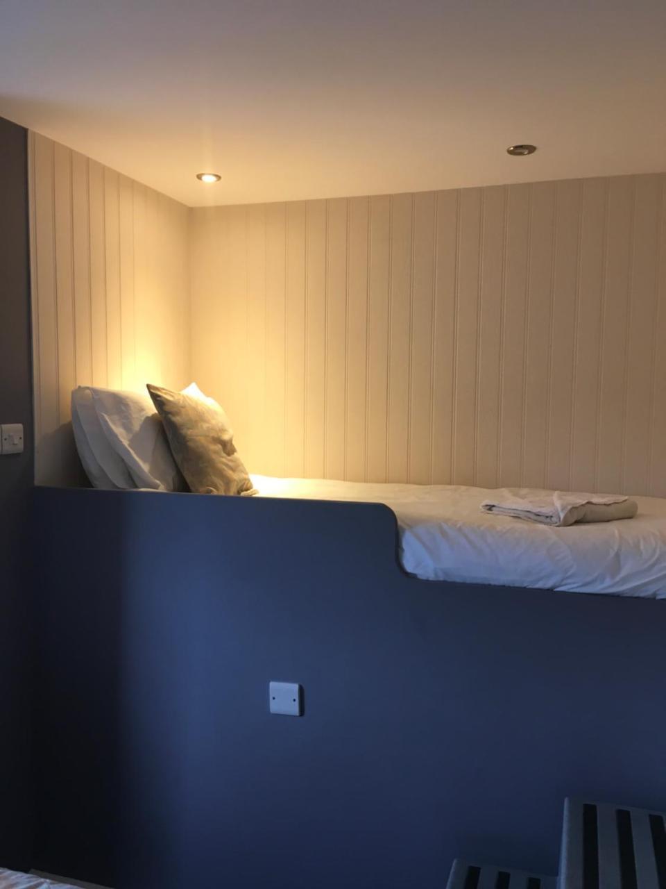 Newport Guest House Lincoln Bagian luar foto