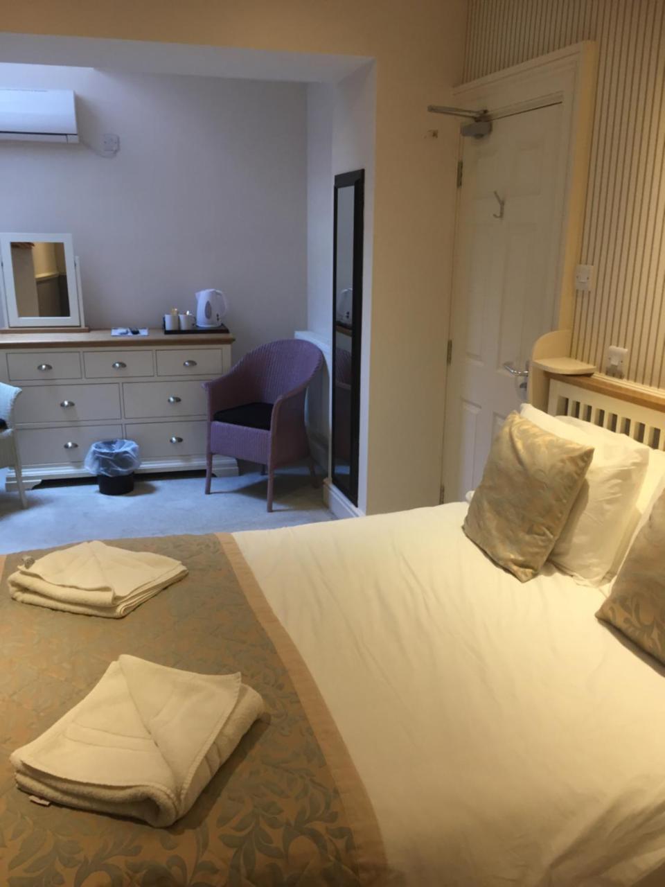 Newport Guest House Lincoln Bagian luar foto