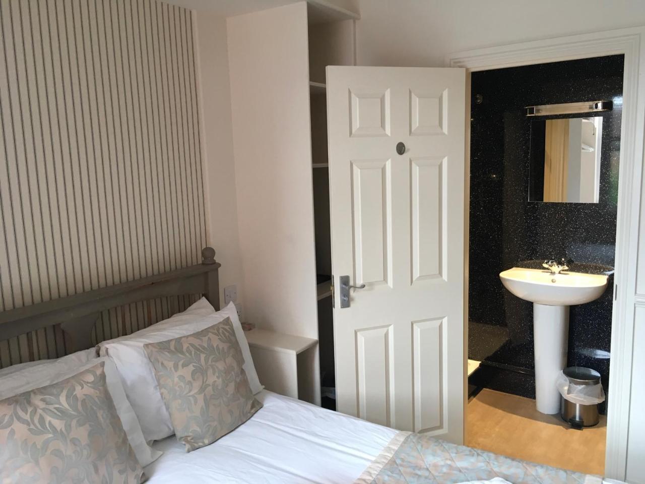 Newport Guest House Lincoln Bagian luar foto